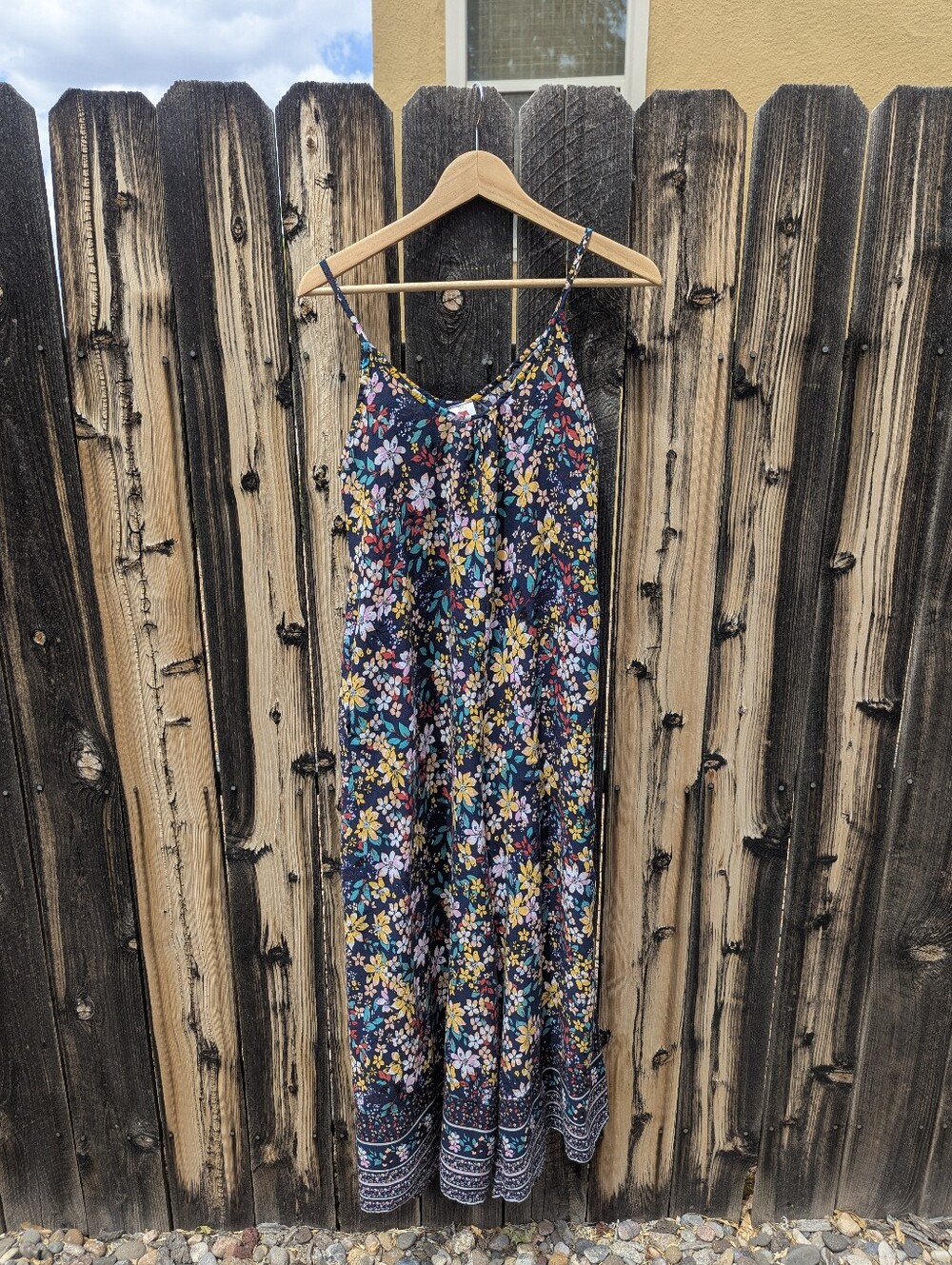 $13 - Adorable Floral Jumpsuit